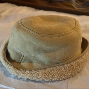 Clyde Shearling Suede Hat